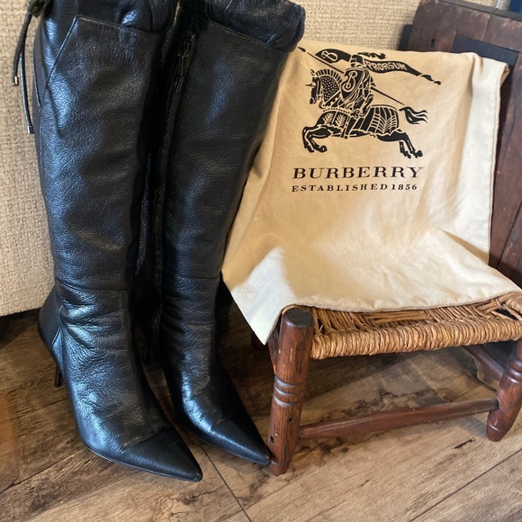 Burberry Boots - Picture 1 of 16
